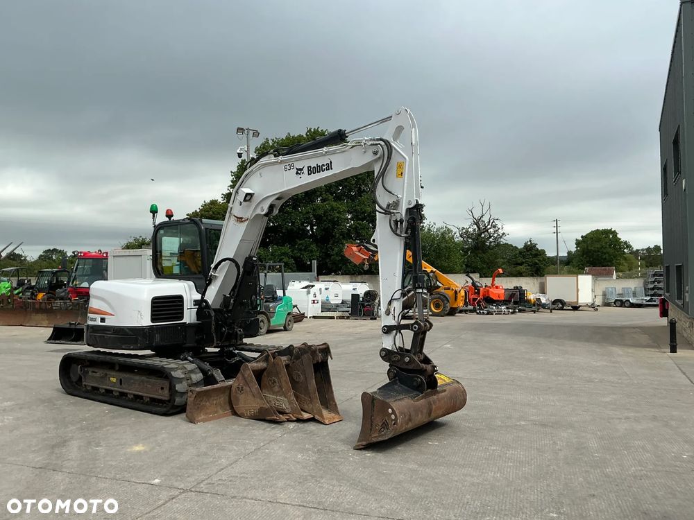 Bobcat E85 - 2
