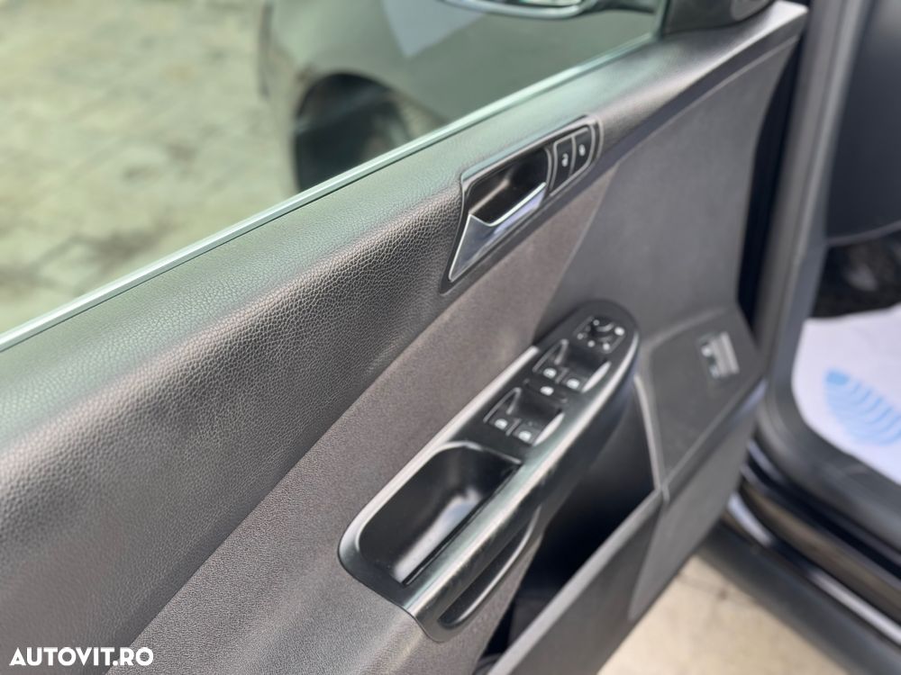 Volkswagen Passat Variant 1.6 TDI BlueMotion - 8