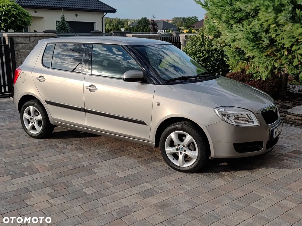 Skoda Fabia 1.4 16V STYLE Edition - 4