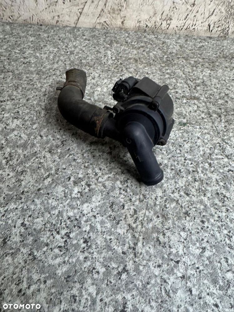 dodatkowa pompka obiegu wody mazda cx3 cx-3 2015-2022 1.5 d s550-15711 - 4