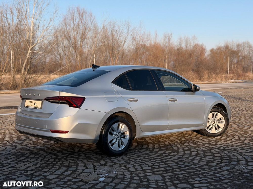 Skoda Octavia 2.0 TDI DSG Style - 3