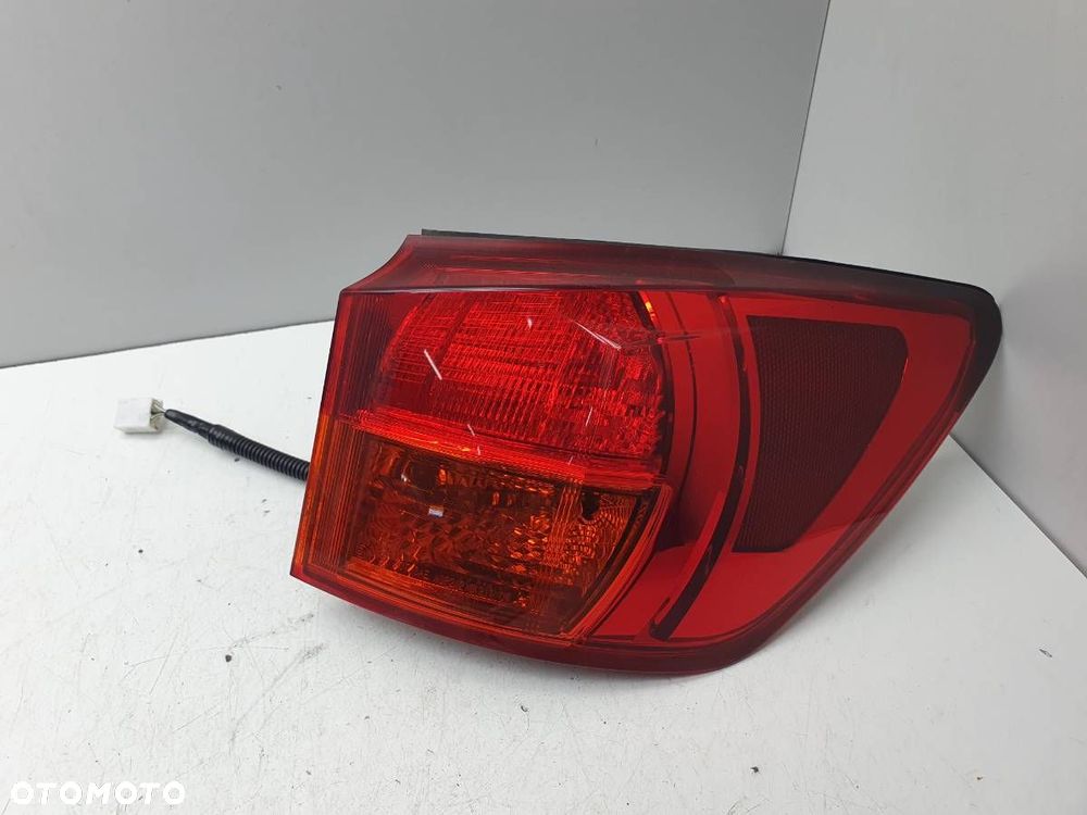 LAMPA TYŁ PRAWA LEXUS IS 220 II 2006 EUROPA