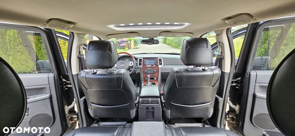 Jeep Cherokee - 4