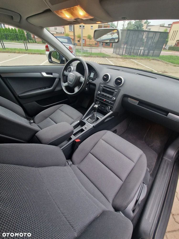 Audi A3 Sportback 1.6 Attraction - 8