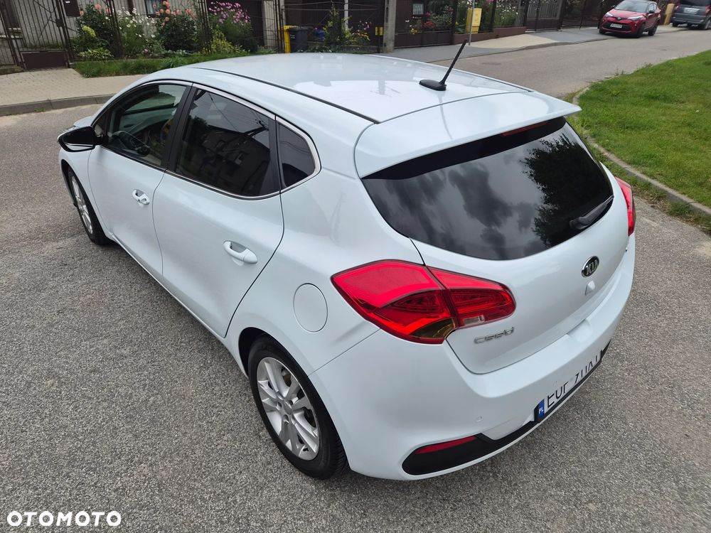 Kia Ceed - 12