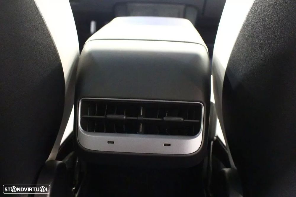 Tesla Model Y Long Range Tração Integral - 22