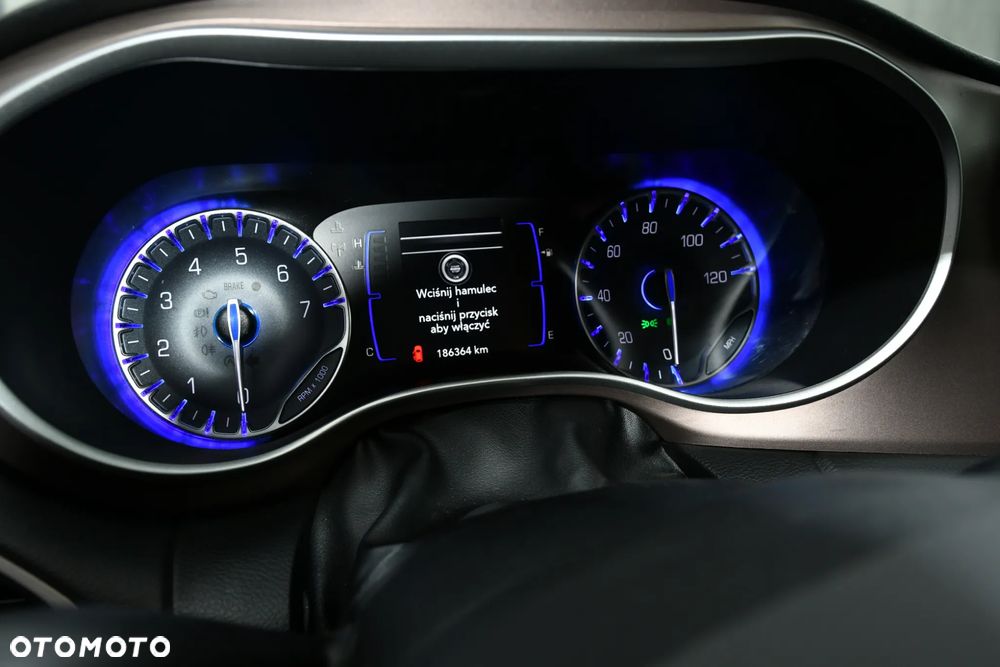 Chrysler Pacifica - 15