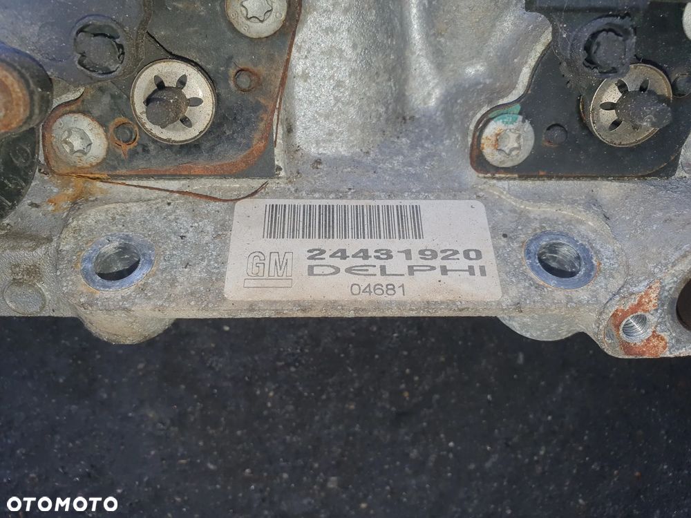 KLAPY KOLEKTORA SSĄCEGO OPEL ASTRA ZAFIRA 1.6 Z16XEP 24431920 - 2