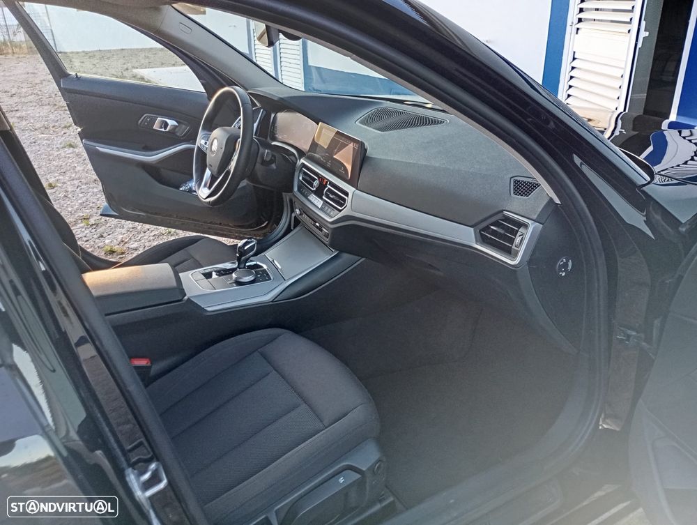 BMW 330 - 12
