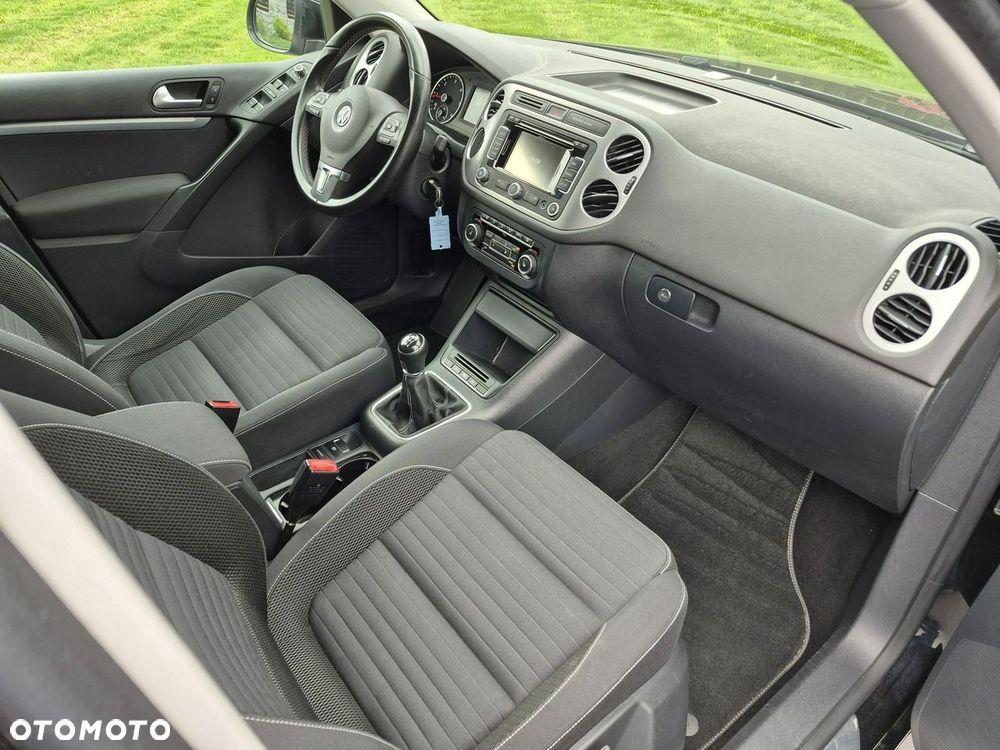 Volkswagen Tiguan - 11