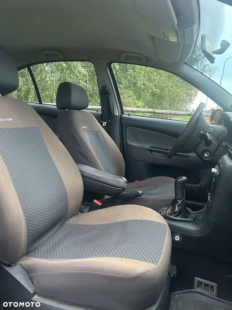 Skoda Octavia 1.6 Tour - 10