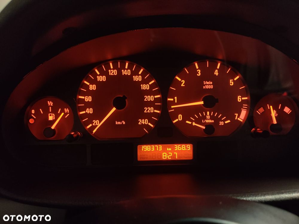 BMW Seria 3 316i - 30