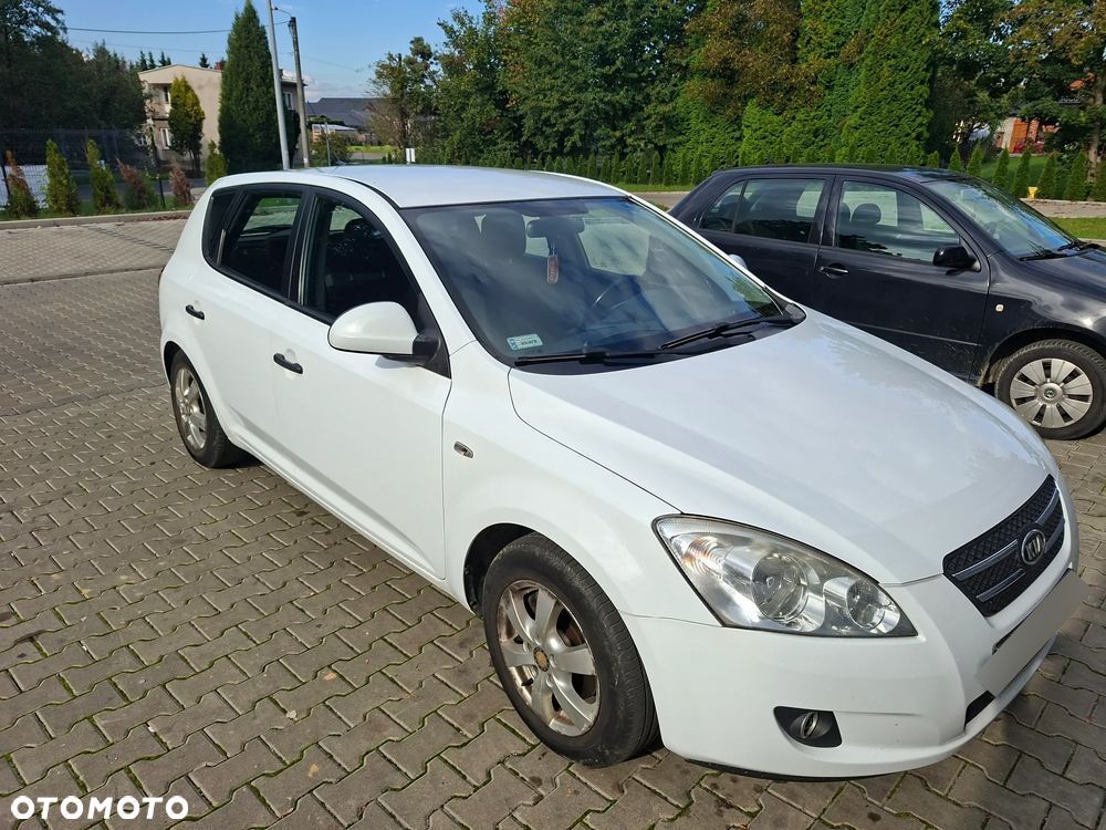 Kia Ceed - 6