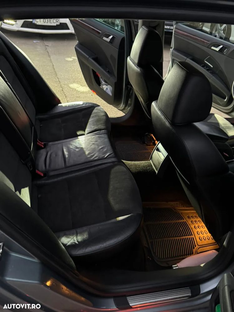 Skoda Superb 2.0 TDI Elegance DSG - 7