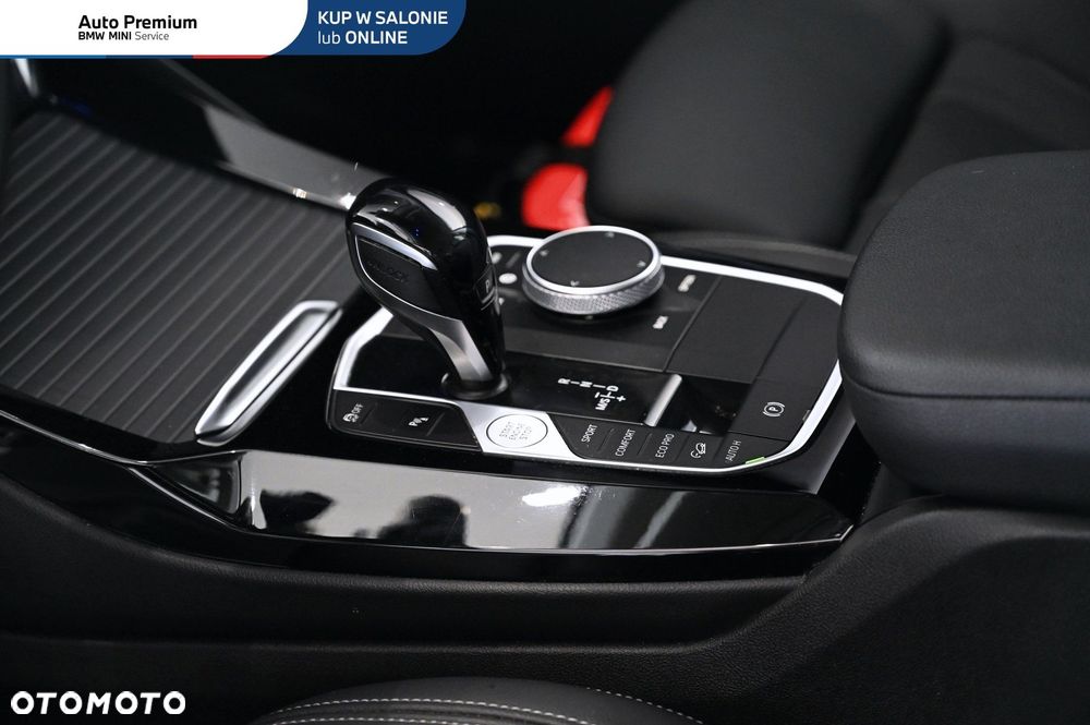 BMW X3 xDrive20i Advantage - 12
