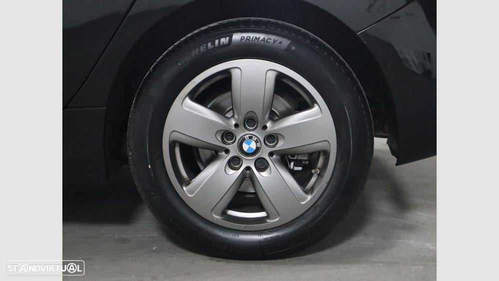 BMW 116 d Advantage — fotografia 9
