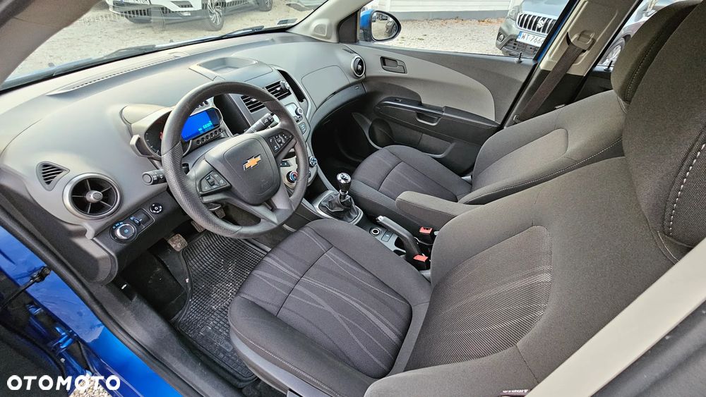Chevrolet Aveo 1.4 16V LS Design+ - 14