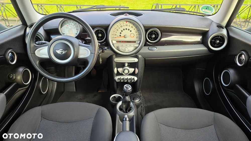 MINI Clubman One - 11