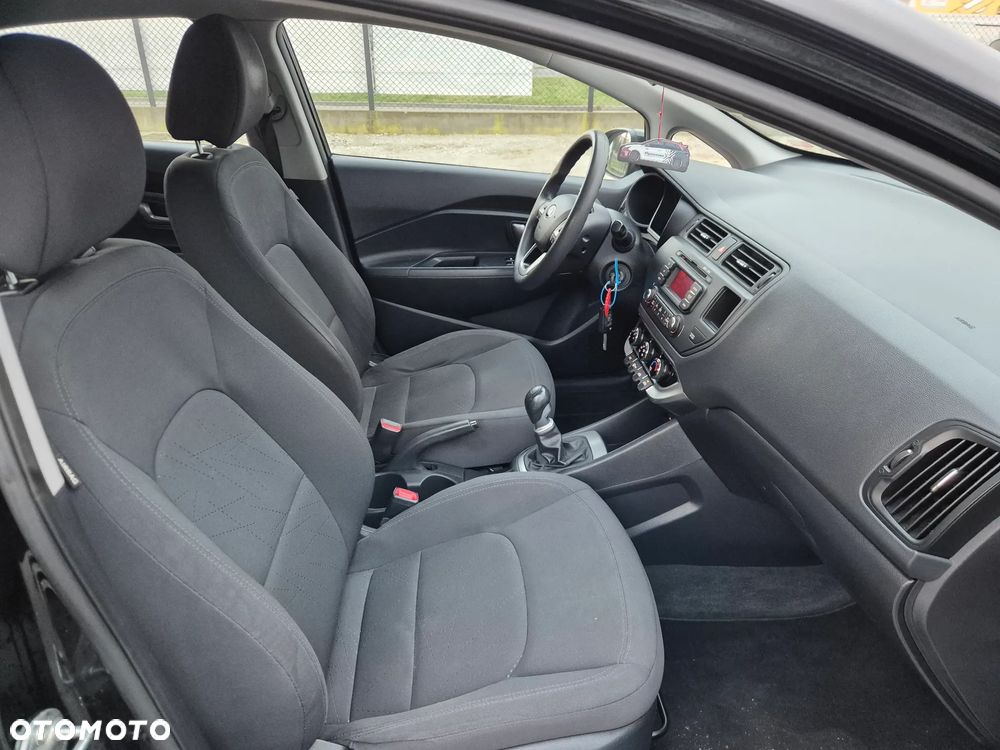 Kia Rio - 30