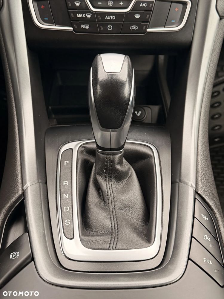 Ford Mondeo 2.0 TDCi Titanium PowerShift - 16