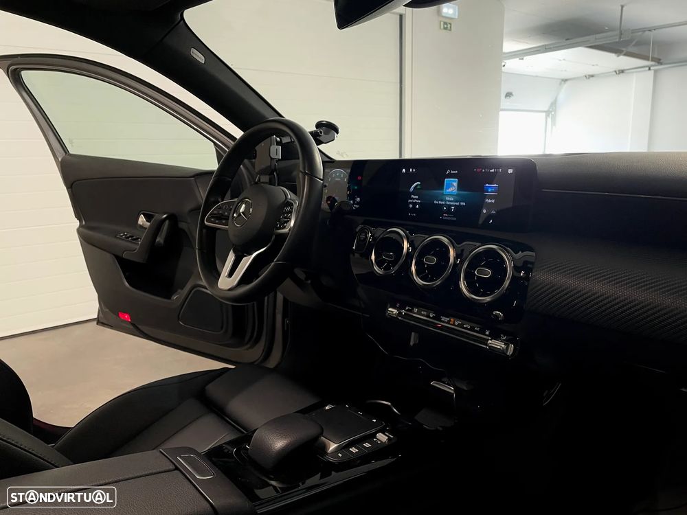 Mercedes-Benz A 250 Limousine e 8G-DCT Progressive - 12