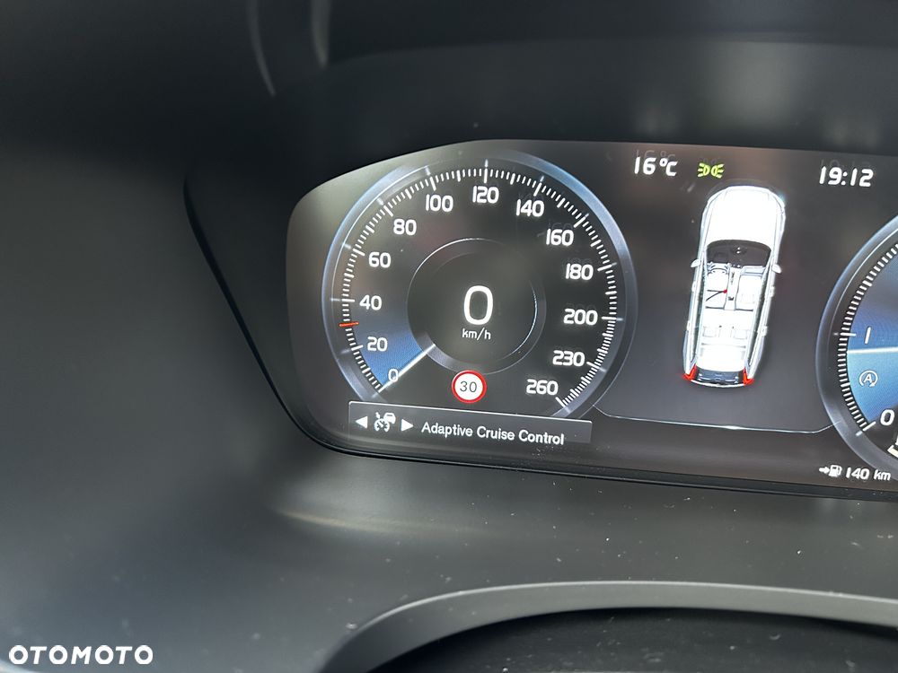 Volvo V90 D3 Geartronic Momentum - 30