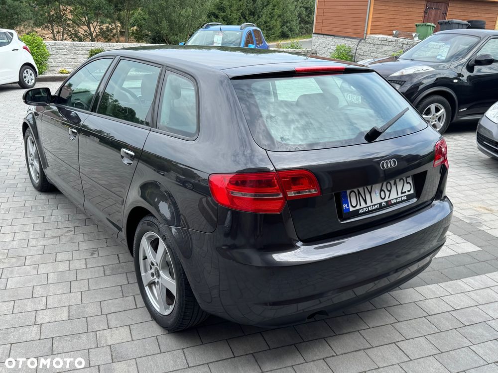 Audi A3 Sportback 2.0 TDI DPF Ambiente - 3