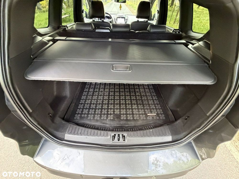 Ford Kuga - 26