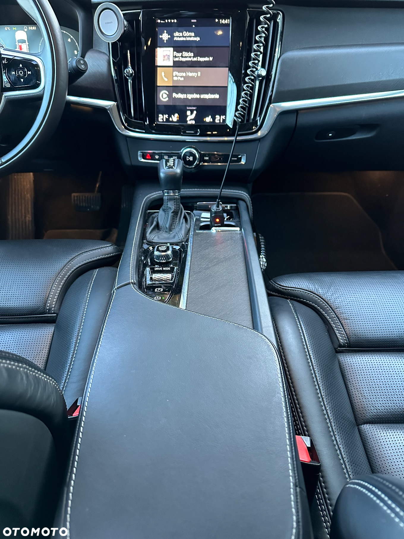 Volvo V90 D5 SCR AWD Momentum Pro - 21