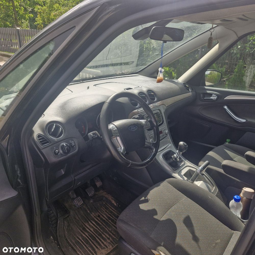 Ford Galaxy - 7