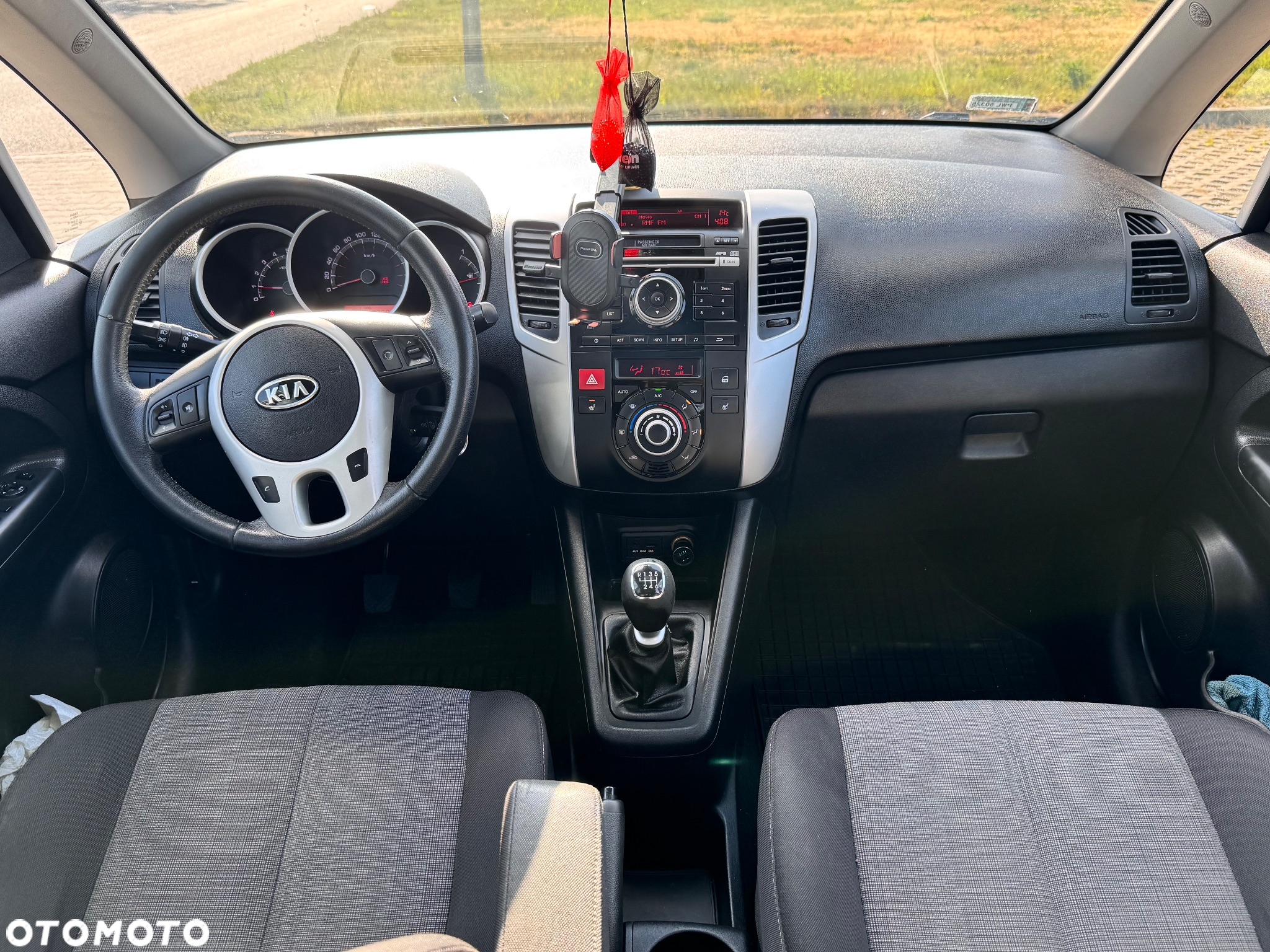 Kia Venga - 10