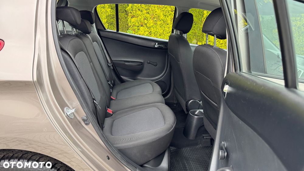 Hyundai i20 - 23