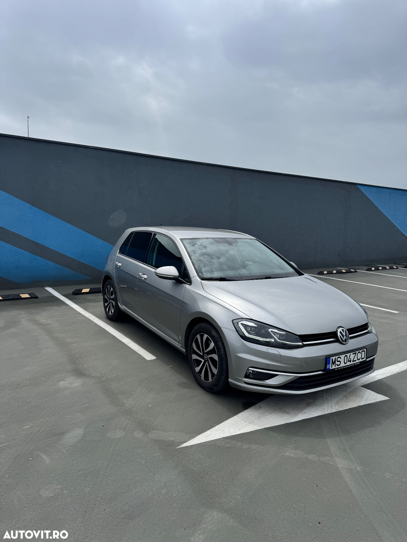 Volkswagen Golf 1.6 TDI DSG Comfortline - 8