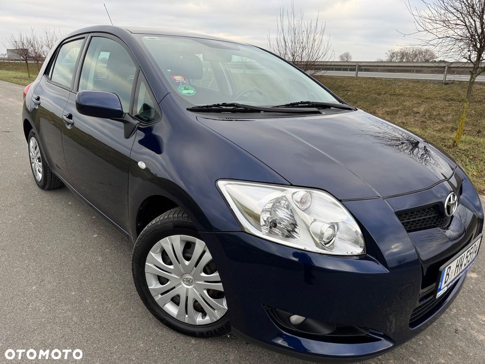 Toyota Auris 1.6 VVT-i Executive - 2