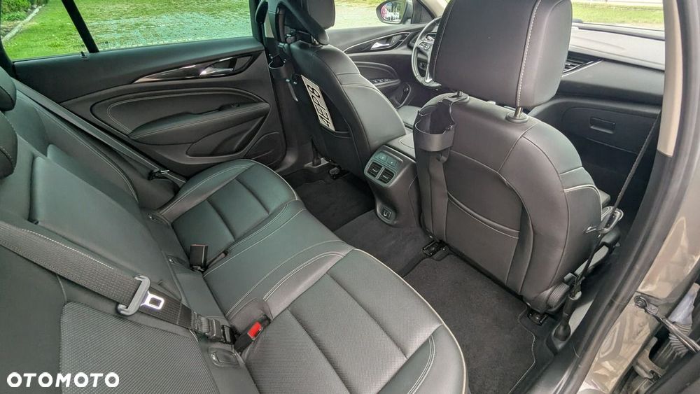 Opel Insignia - 16