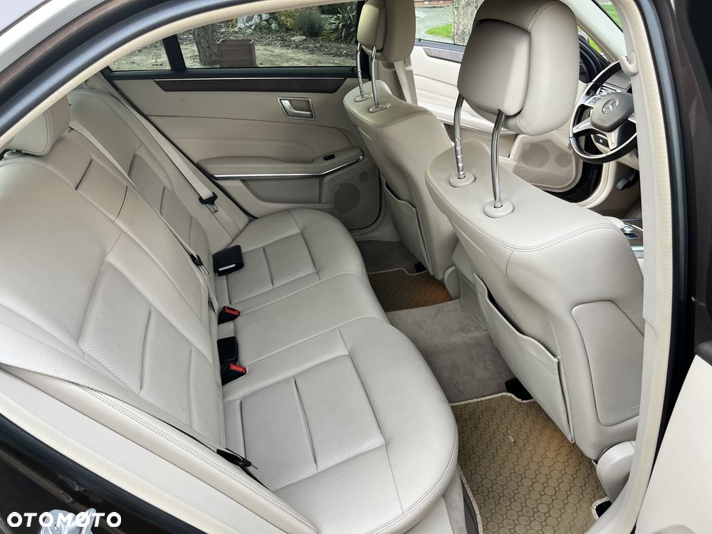 Mercedes-Benz Klasa E 200 BlueTEC 7G-TRONIC Elegance - 12