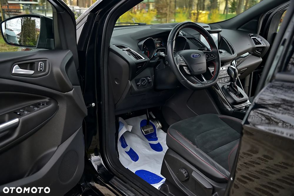 Ford Kuga 2.0 TDCi 4x4 ST-Line - 22