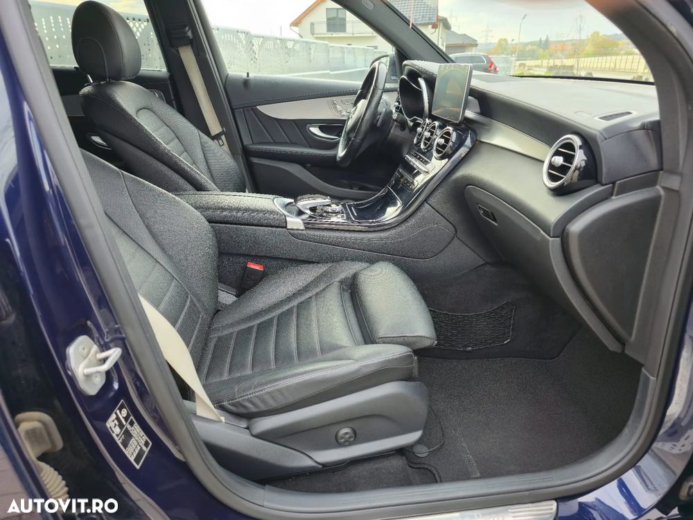 Mercedes-Benz GLC - 21