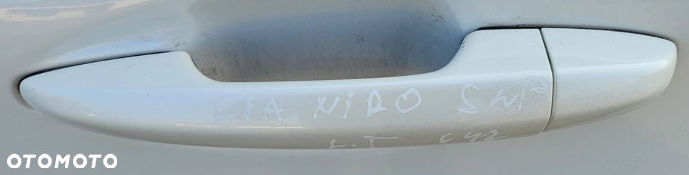 KLAMKA LEWY TYŁ TYLNA KIA NIRO SWP I 16-22 LIFT KEYLESS