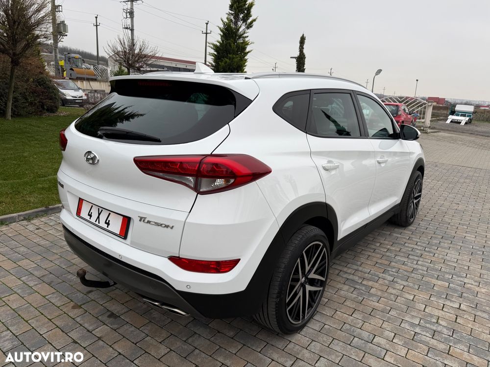 Hyundai Tucson 2.0 CRDI 4WD Automatik Premium - 9