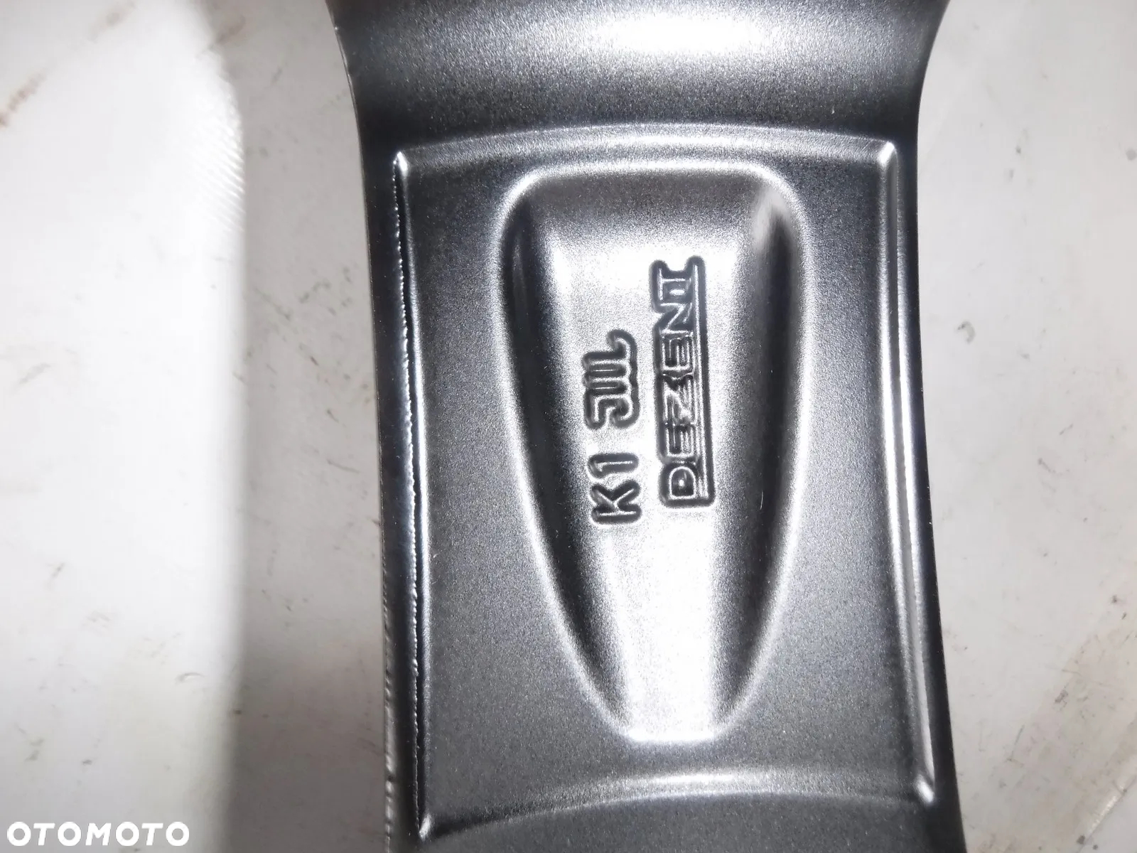 Felga nowa aluminiowa  DEZENT RE dark r18 7.5j  5x120 ET45 - 5