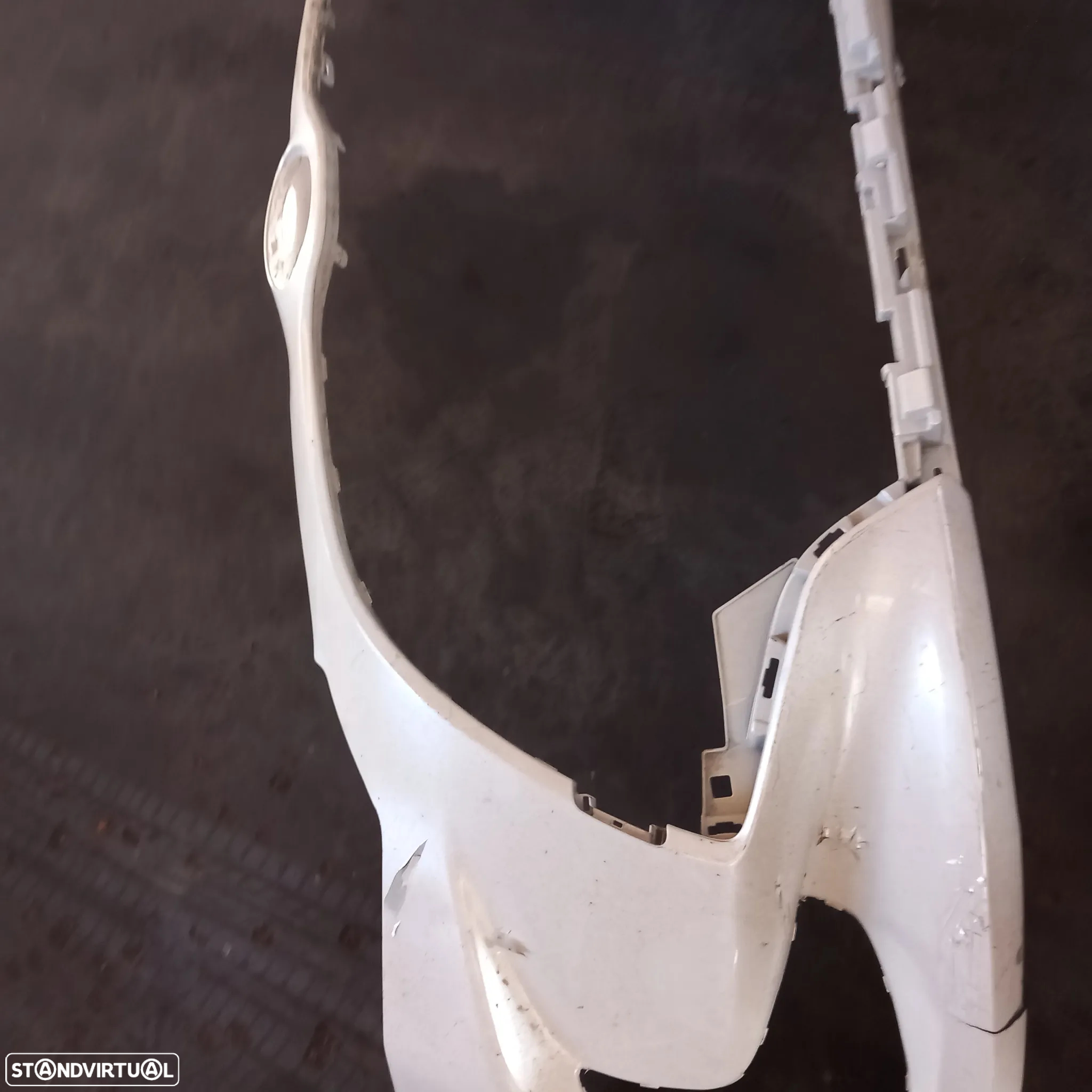 Para choques frente toyota yaris hybrid 2011 - 2020 - 2