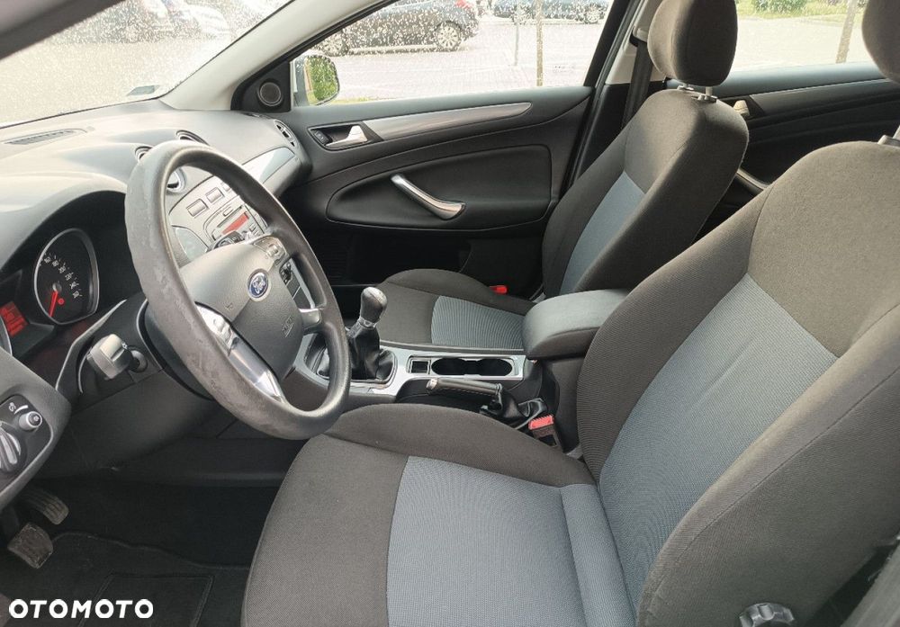 Ford Mondeo - 19
