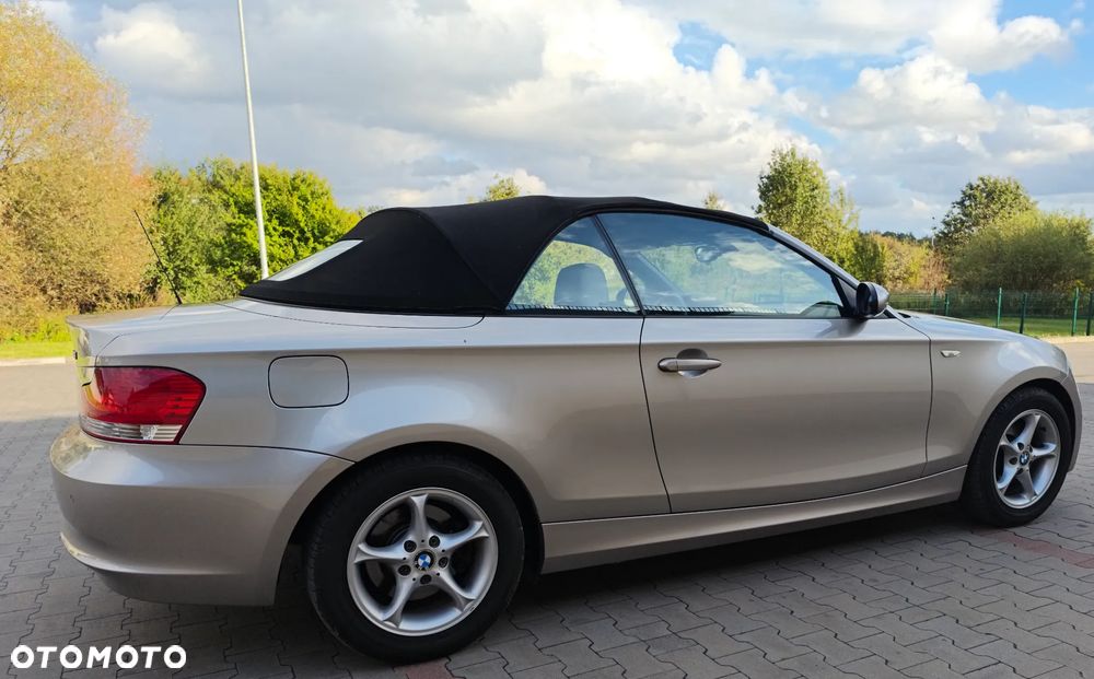 BMW Seria 1 118i Cabrio - 16