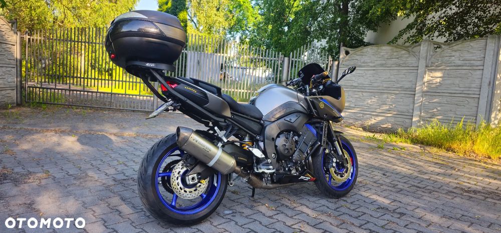 Yamaha FZ8 - 2