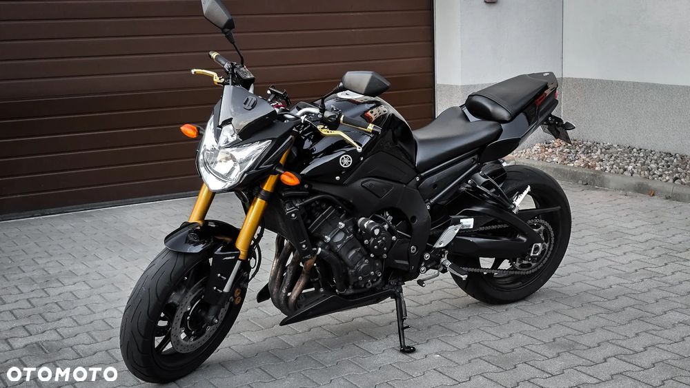 Yamaha FZ8 - 3