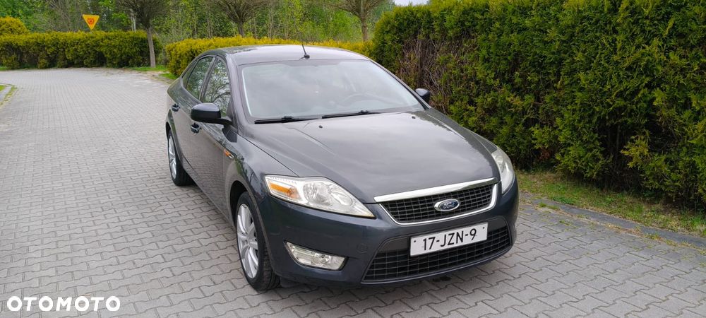 Ford Mondeo 2.0 Ambiente - 28