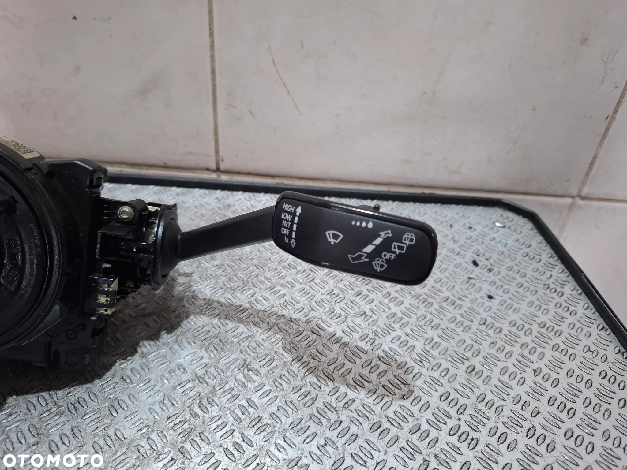 Przełącznik zespolony taśma zwijak Skoda Octavia III kombi 2,0 TDI 5Q0953502AL - 2