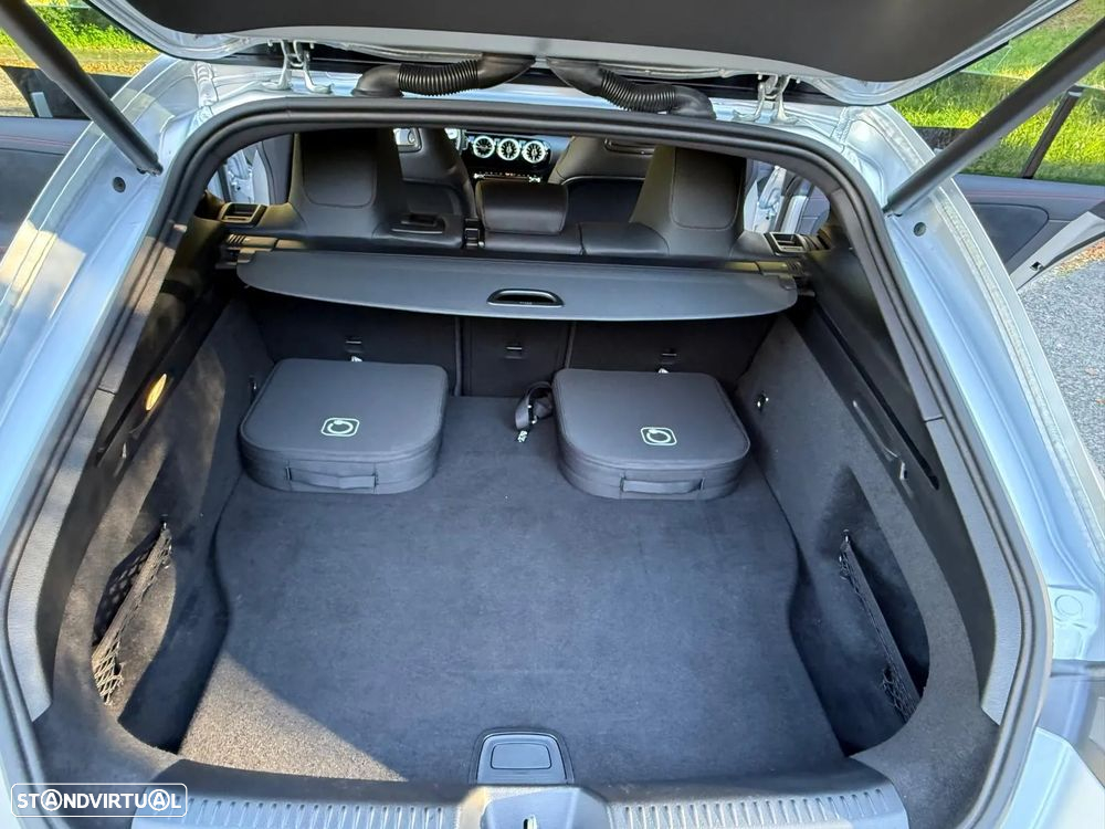 Mercedes-Benz CLA 250 e Shooting Brake AMG Line - 39