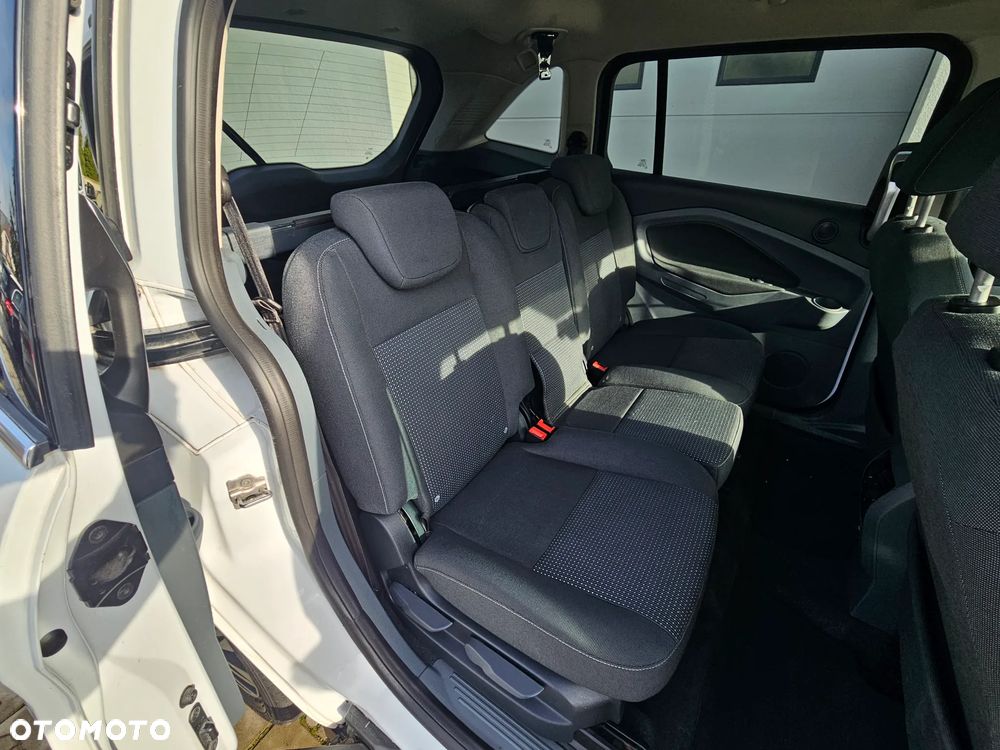 Ford Grand C-MAX 1.6 TDCi Start-Stop-System Champions Edition - 16